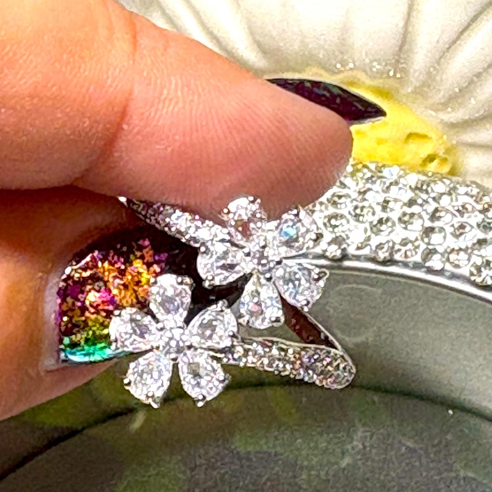 💍Adjustable one size fits most  Ring -gorgeous!